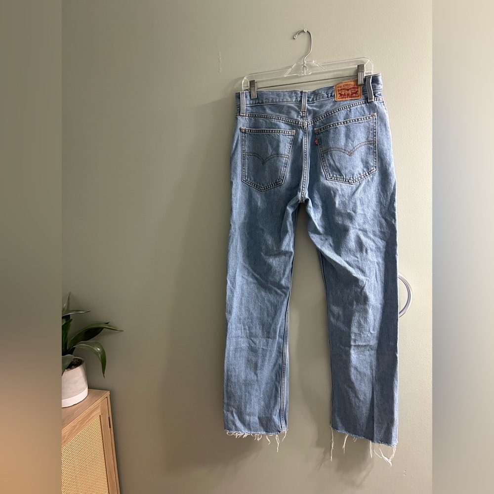 Levi’s low pro straight leg jeans distressed busted knee - Picture 2 of 8